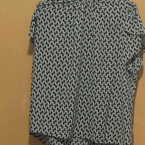 SHEIN Black and White Geometric Blouse